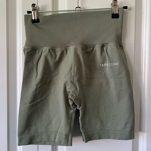 Women’s Scrunched Gym Shorts